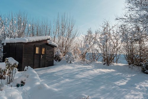Entretien hivernal des espaces verts : préparation des pelouses à la saison froide
