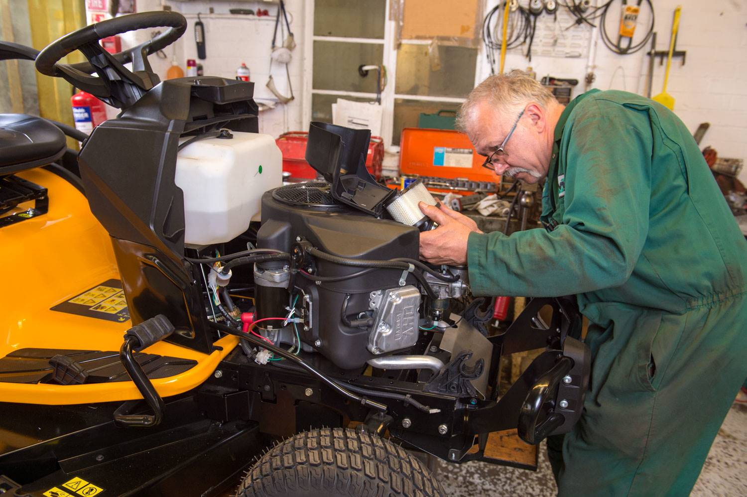 4 stroke engine top repair near me