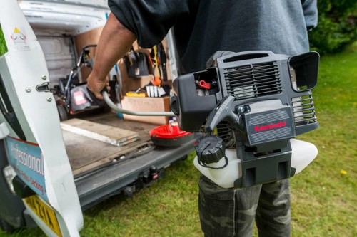 Bir Powered by Kawasaki çalı kesici satın almanız için nedenler