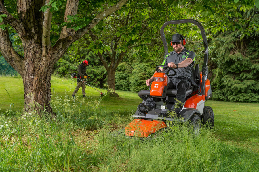 Garden Tractors & Lawn Tractors Powered by Kawasaki