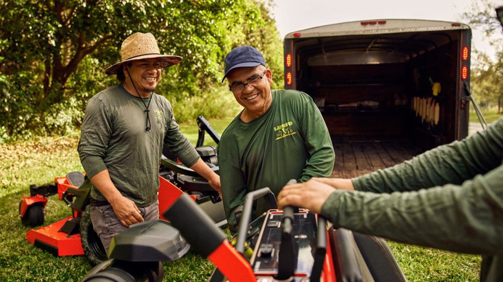 Entretien professionnel des espaces verts : rapport Kawasaki Engines 2025