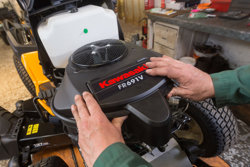 Dos and don'ts of engine lawn mower servicing