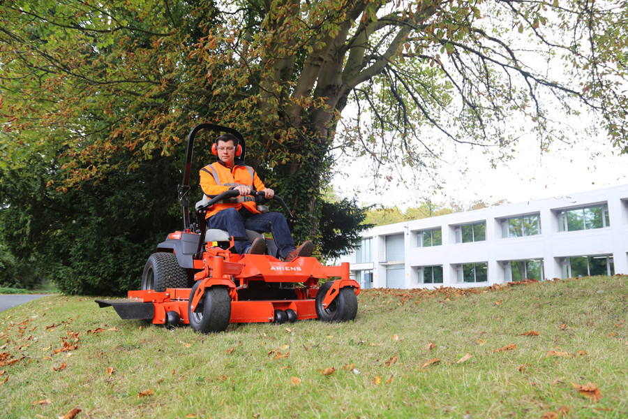 Commercial ride-on mower buyer's guide